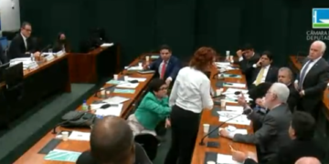 Solla bate boca com deputada bolsonarista após insinuar que ela é ‘corrupta’