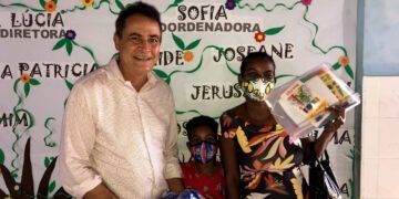Prefeitura de Cachoeira entrega novos fardamentos e kits escolares hoje
