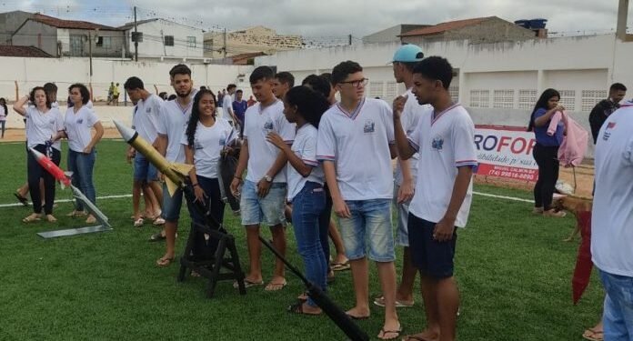 Projeto de Matemática incentiva estudantes de Miguel Calmon a colocarem em prática o aprendizado de sala de aula