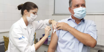 Com proximidade de São João e alta da Covid, Rui faz apelo para que o povo se vacine