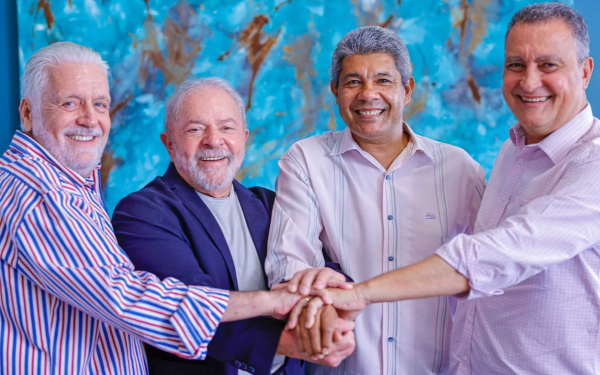 Rui cita Lula, defende alinhamento no estado e diz que ‘tá todo mundo com saudade do ex’