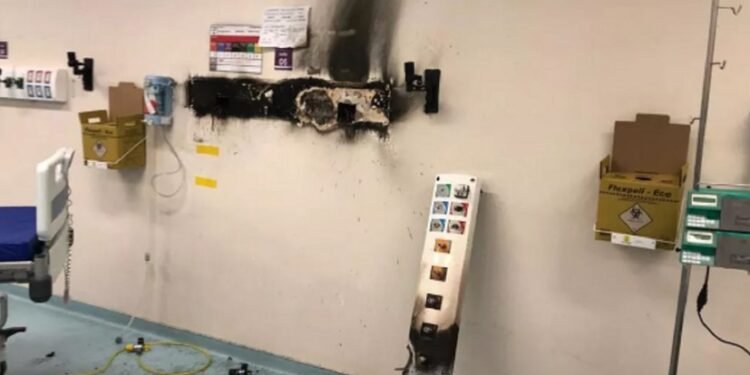 Curto-circuito provoca princípio de incêndio em UTI neurológica do Roberto Santos