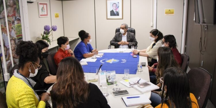 Governo da Bahia debate implantação do Centro Estadual de Defesa dos Direitos Humanos para a População em Situação de Rua
