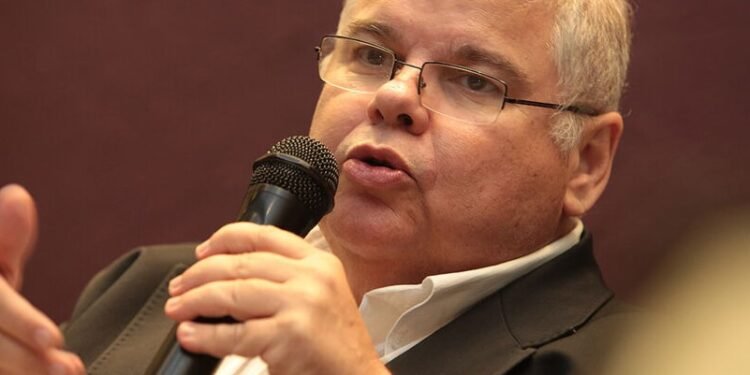 Lúcio diz que apoia Simone Tebet, mas vai pedir voto para Lula