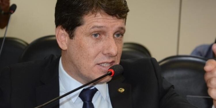 Prefeitura de Jequié contrata empresa de transportes por R$ 4 milhões