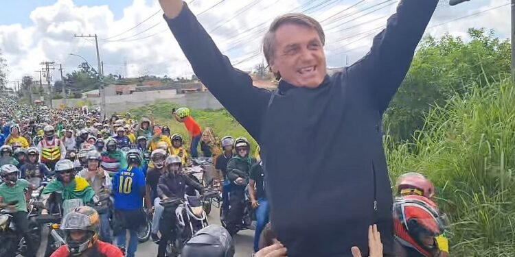 Na Bahia, Bolsonaro ataca governadores do Nordeste por causa do ICMS