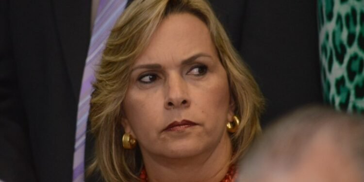 Kátia Alves critica falta de comando na segurança pública da Bahia