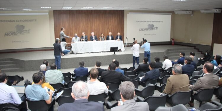 Em Salvador, Consórcio Nordeste discute impactos sociais da transição energética na Bahia e no Brasil