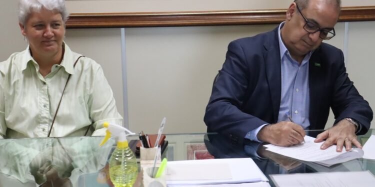 Basf vai investir R$ 350 milhões para ampliar complexo acrílico em Camaçari