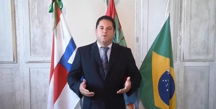 Ex-prefeito e ex-secretário de Aratuípe são acionados pelo MP