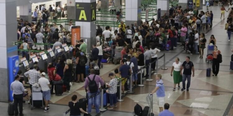 Voo Salvador-Madri promete aquecer turismo da Bahia no verão