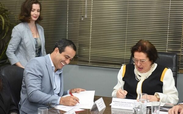 Prefeitura e MP firmam parceria para atender crianças em situação de vulnerabilidade