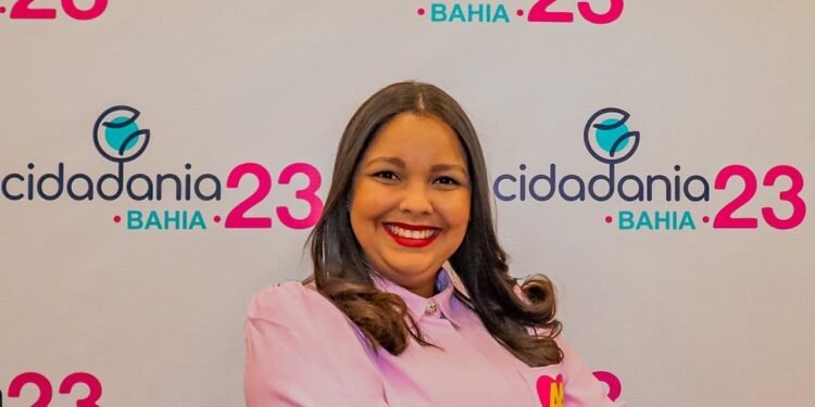 Candidata a deputada federal usa Tinder para “atrair” eleitores