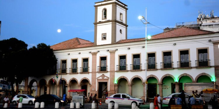 Primeira entidade de servidores públicos do Brasil completa 104 anos e é homenageada em sessão especial na Câmara Municipal de Salvador