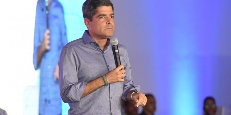 ACM Neto lamenta assassinato de menina de 15 anos no Campo Grande