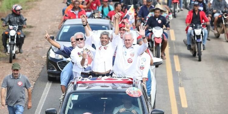 Jerônimo Rodrigues faz carreata em Itapicuru