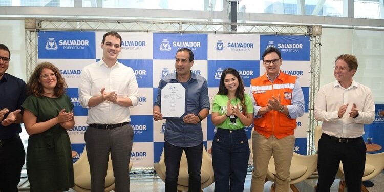 Prefeitura fecha parceria internacional para viabilizar projeto Bairro Novo em Vila Mar