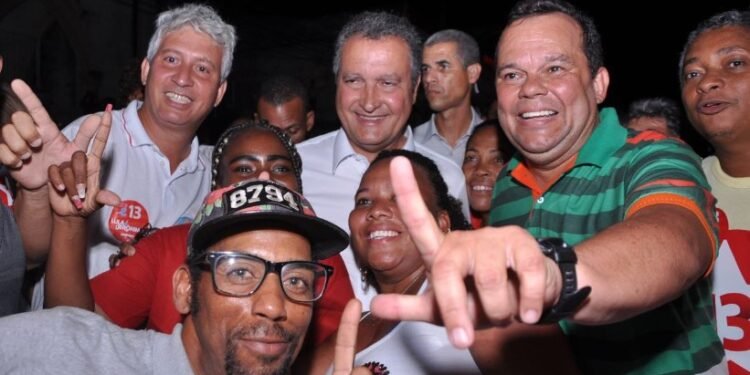 Rui Costa e Geraldo Júnior participam da “Caminhada do 13”, no Uruguai, com a presença de cerca de 2 mil pessoas