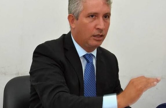 Movimento negro protesta contra o veto do prefeito Bruno Reis à proibição dos elevadores de serviço e social, de autoria de Carballal