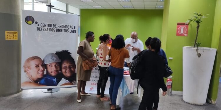 Centro LGBTQIA+ da Bahia e CCR Metrô levam Bonde da Diversidade para a Estação Pernambués