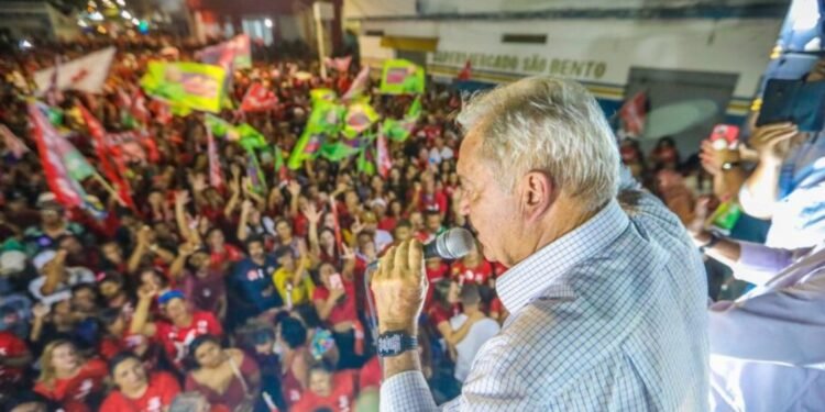 Otto Alencar defende proteção ao Rio São Francisco em comício no Oeste