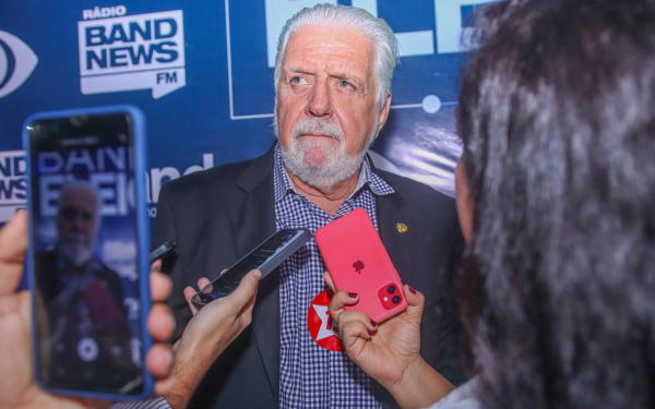 Wagner classifica decisão da Justiça que o tornou réu como ‘fato requentado’