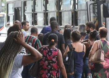 Defensoria ajuíza ação por ônibus de graça em Juazeiro e Paulo Afonso