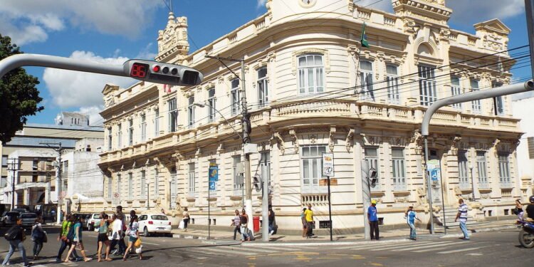 Servidores denunciam coação para voto em candidatos governistas