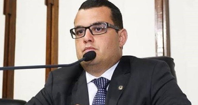 “Produtos da cesta básica não têm ICMS”, diz Alex Lima para ACM Neto