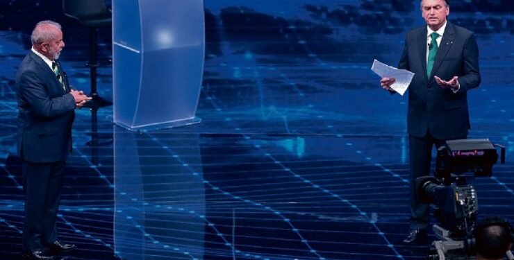 Primeiro debate do 2º turno entre Lula e Bolsonaro foca em pandemia e corrupção