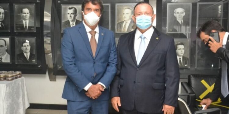 Deputado Angelo Almeida declara apoio à reeleição de Adolfo na ALBA