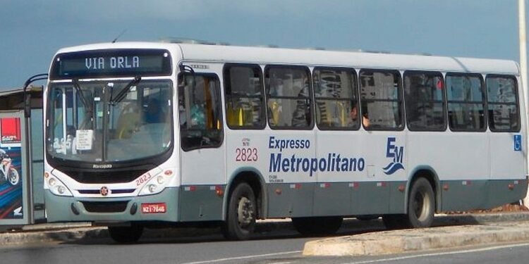 Motorista de ônibus da RMS será indenizado em R$ 10 mil por assaltos sofridos