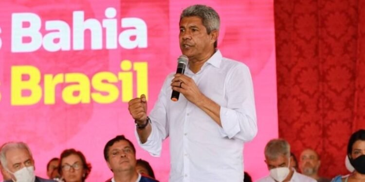 Jerônimo repudia ataque à liberdade de expressão na UEFS