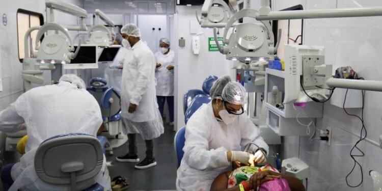 Mais de 12 mil atendimentos em saúde e cidadania beneficiam moradores de Feira de Santana