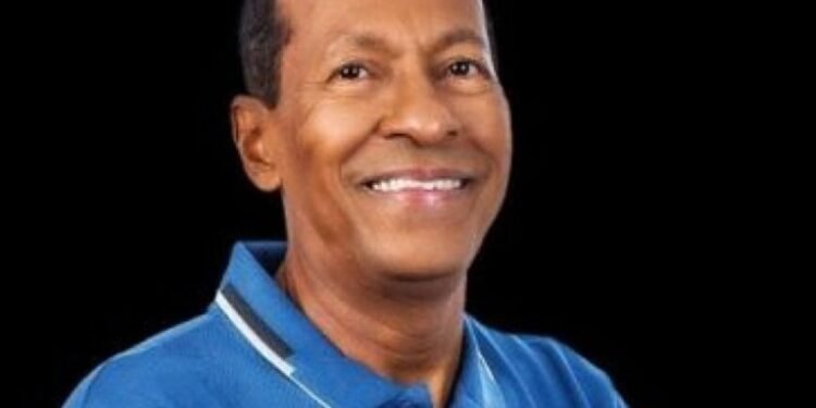 Denúncia aponta irregularidades na compra de móveis para escolas