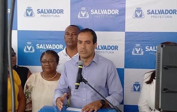 Prefeito diz que espera autorização da Câmara para implementar progressão de professores