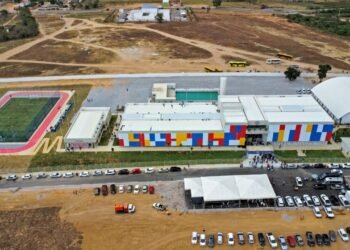 Estado inaugura colégio de tempo integral em Senhor do Bonfim e anuncia obras de infraestrutura