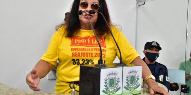 APLB propõe que Colbert “negocie pagamento” a professores