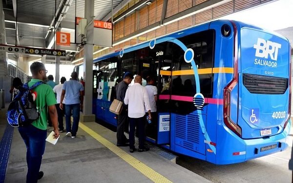 BRT transporta mais de 170 mil usuários no primeiro mês de operação