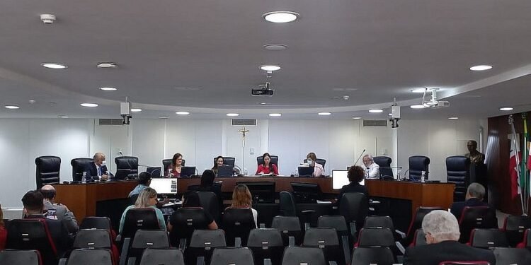 TCE desaprova contas de dois convênios na Bahia; débitos chegam a R$ 131,5 mil