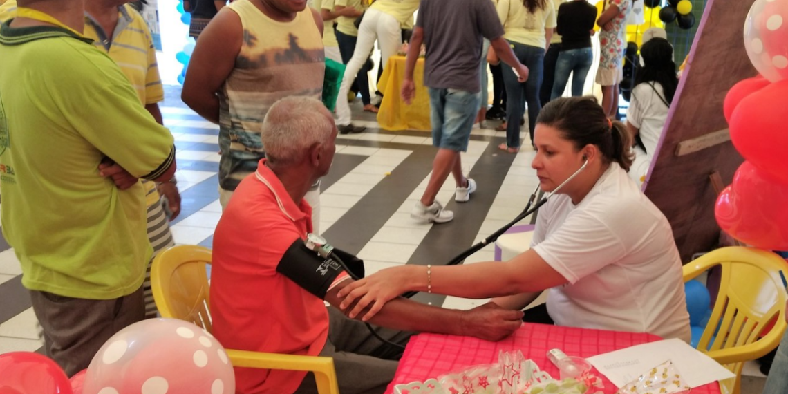 Ferry: feira de saúde oferece serviços gratuitos no Terminal de São Joaquim