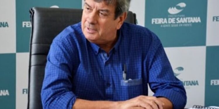 Parlamentares pedem que Colbert termine obras no centro de Feira