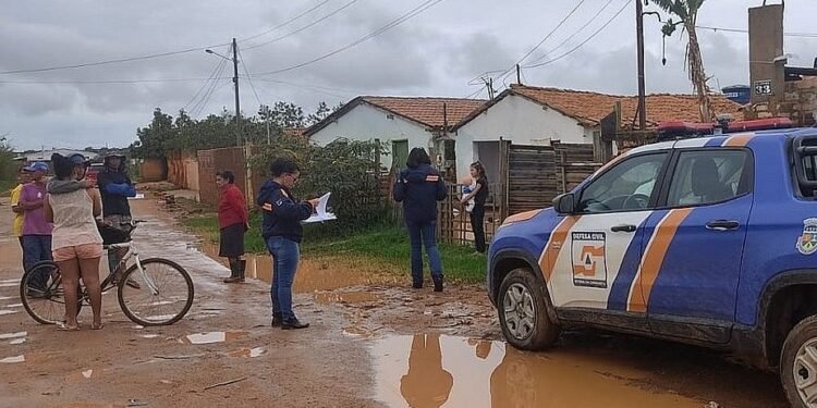 Nove cidades decretam situação de emergência devido às chuvas na Bahia