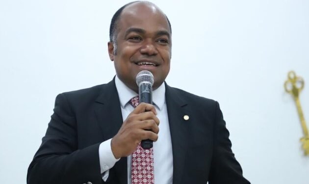 Relator Samuel Júnior rejeita contas do exercício de 2019 do governador Rui Costa