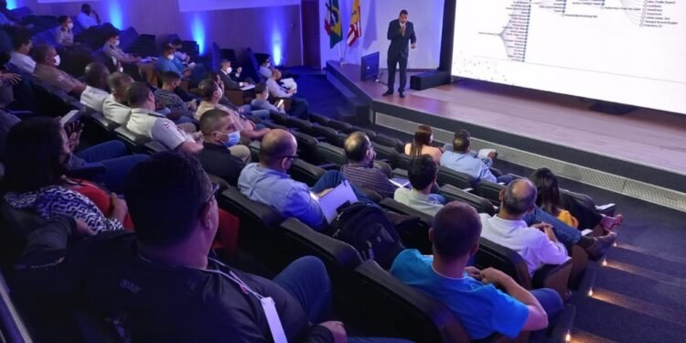 Segundo dia do Tic Talk tem debate sobre câmeras inteligentes