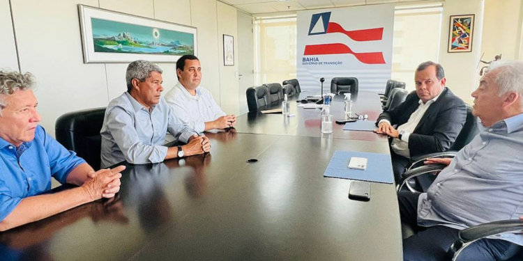 Jerônimo reúne equipe de transição e discute proposta de reforma administrativa