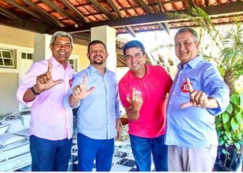 Quinho, prefeito de Belo Campo, e Adriano Lima, de Serrinha, dão a largada na sucessão à Presidência da UPB