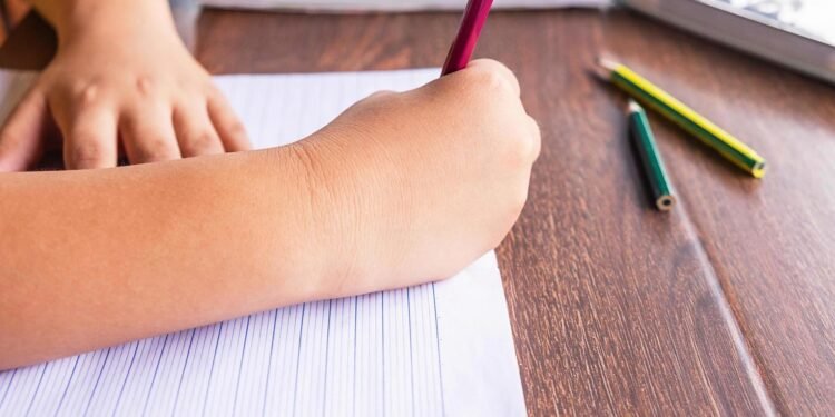 Concurso cultural premia professores baianos em até R$ 3 mil; entenda como funciona