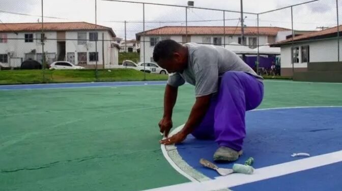 Simões Filho: Prefeitura requalifica quadras poliesportivas do Conjunto Habitacional Alvorada