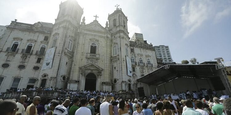 Festa da Conceição reúne fiéis em missa presencial sem restrição após 2 anos